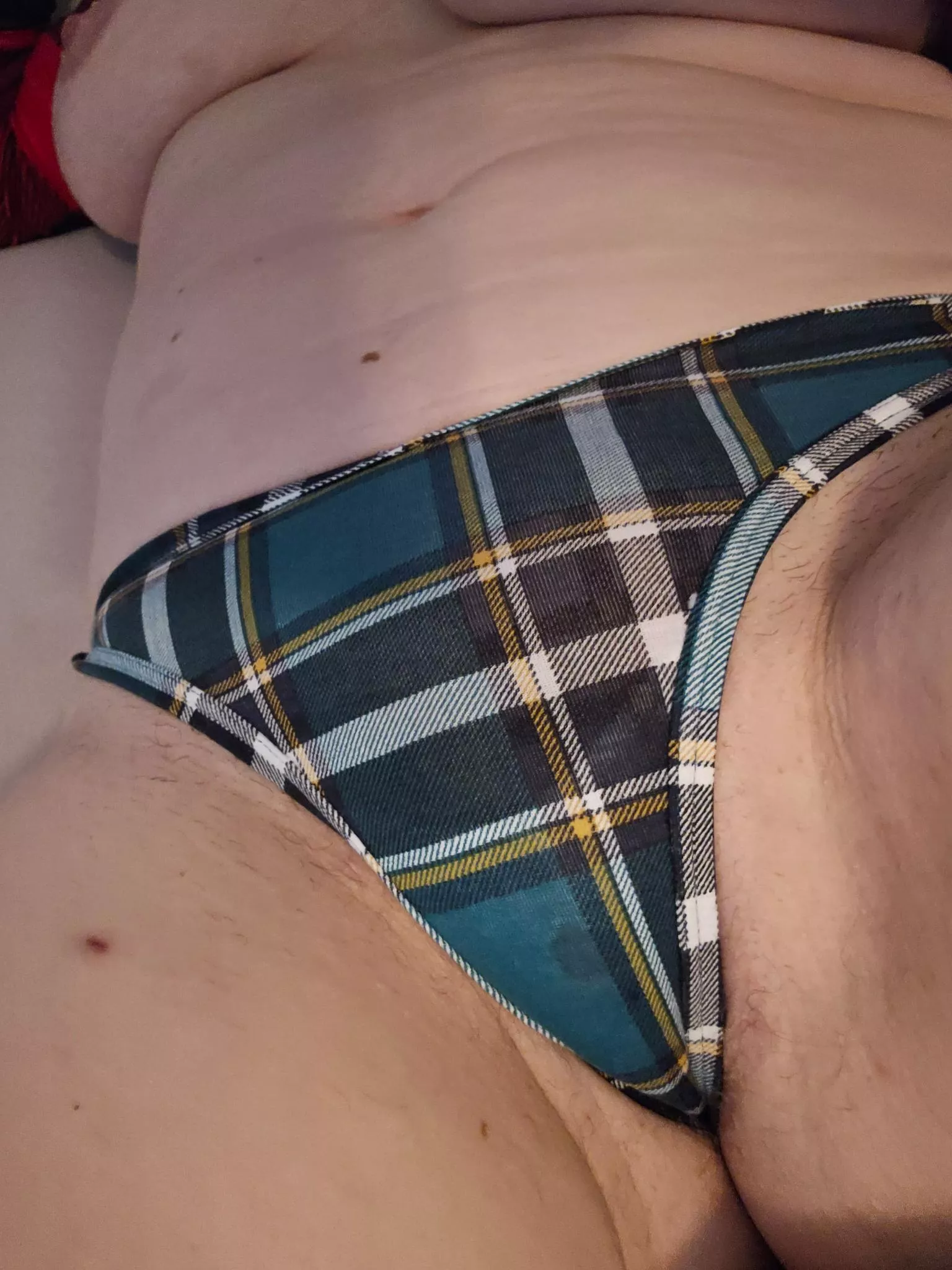 Just a little MILF wetspot for your humpday! 42F posted by Easterniowahotwife