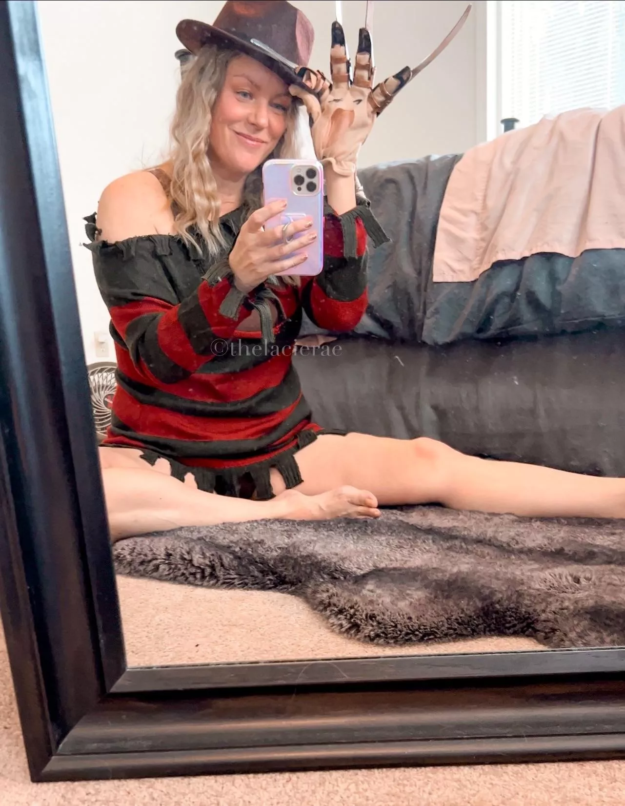 Just enjoying some sweater weather as miss (F)reddy posted by thelacierae