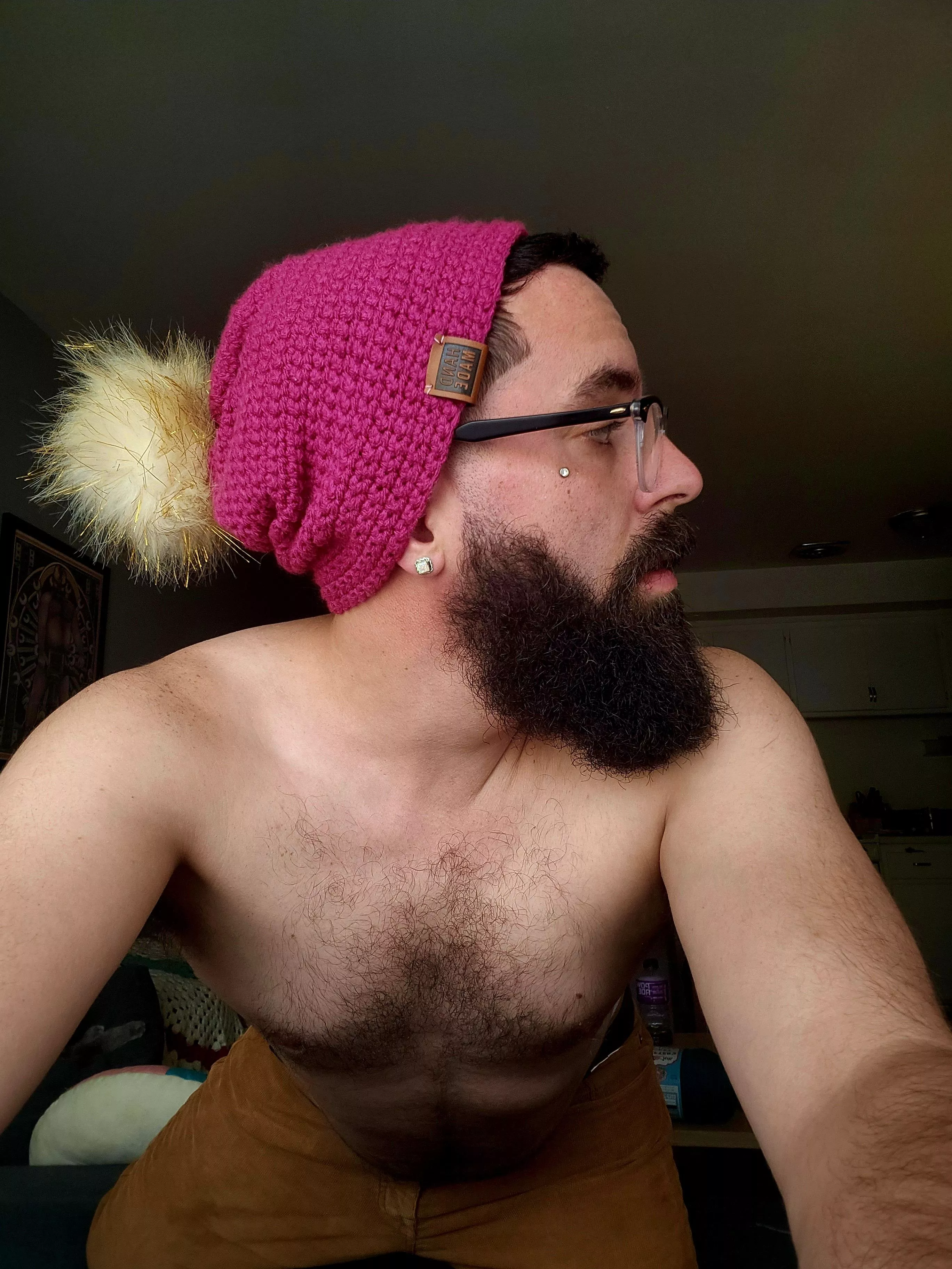 Made this hat today! Getting chilly out there ❄️ posted by Sad-Calligrapher1150