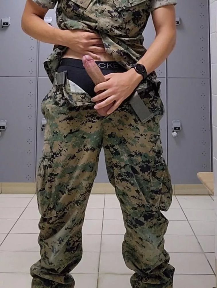 Military lockerroom posted by iatecheesyburgy