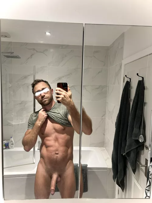 There’s always so much to soap up in the shower when I first wake up 😫 by TheSmoon