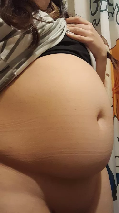 Today I'm so fat, but no one cares, I think I'm regretting gaining weight 😔 by little_star009