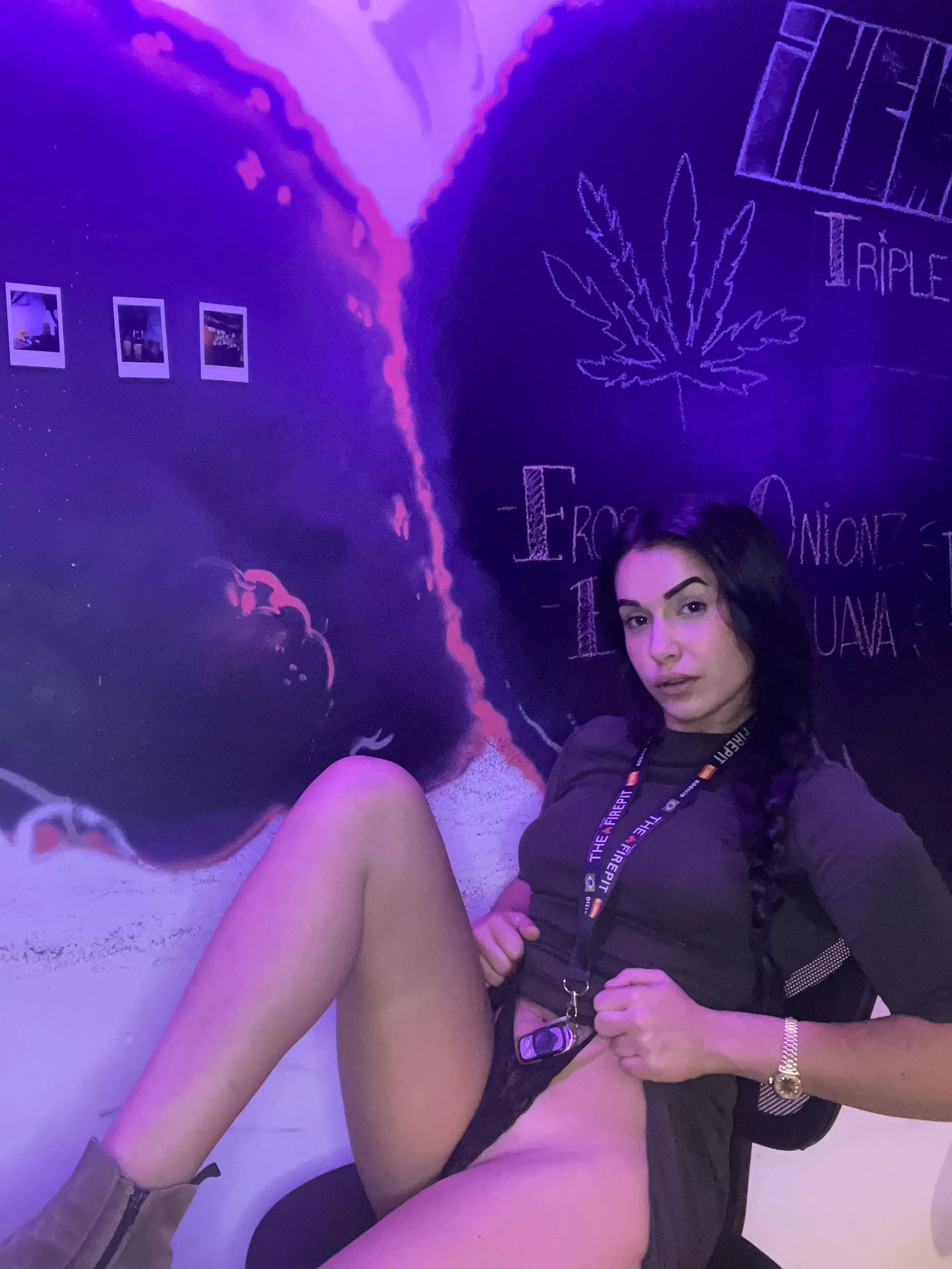 Waiting for naughty games in bed posted by Rozalthiricic