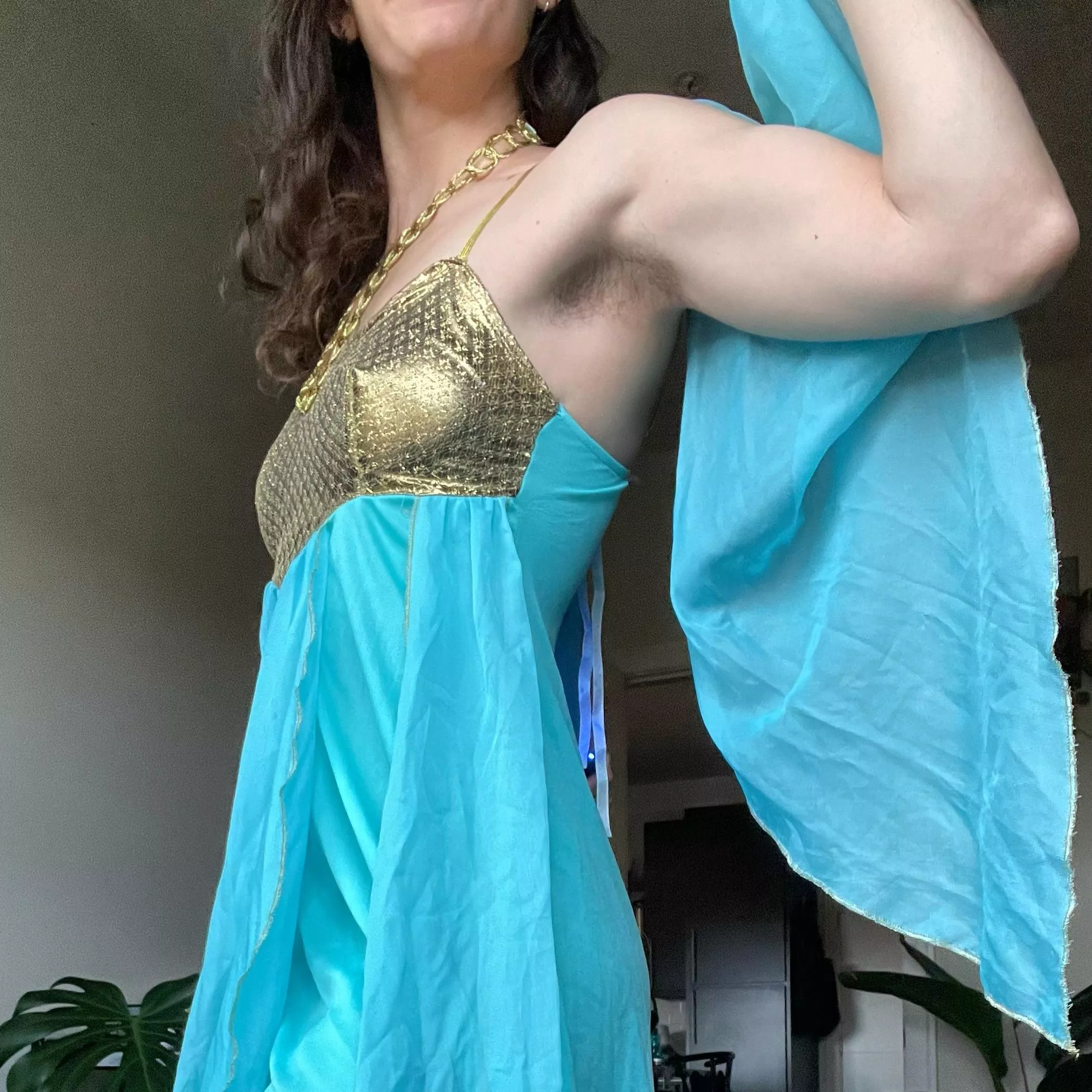 Wanna arm wrestle? posted by NessaRyans