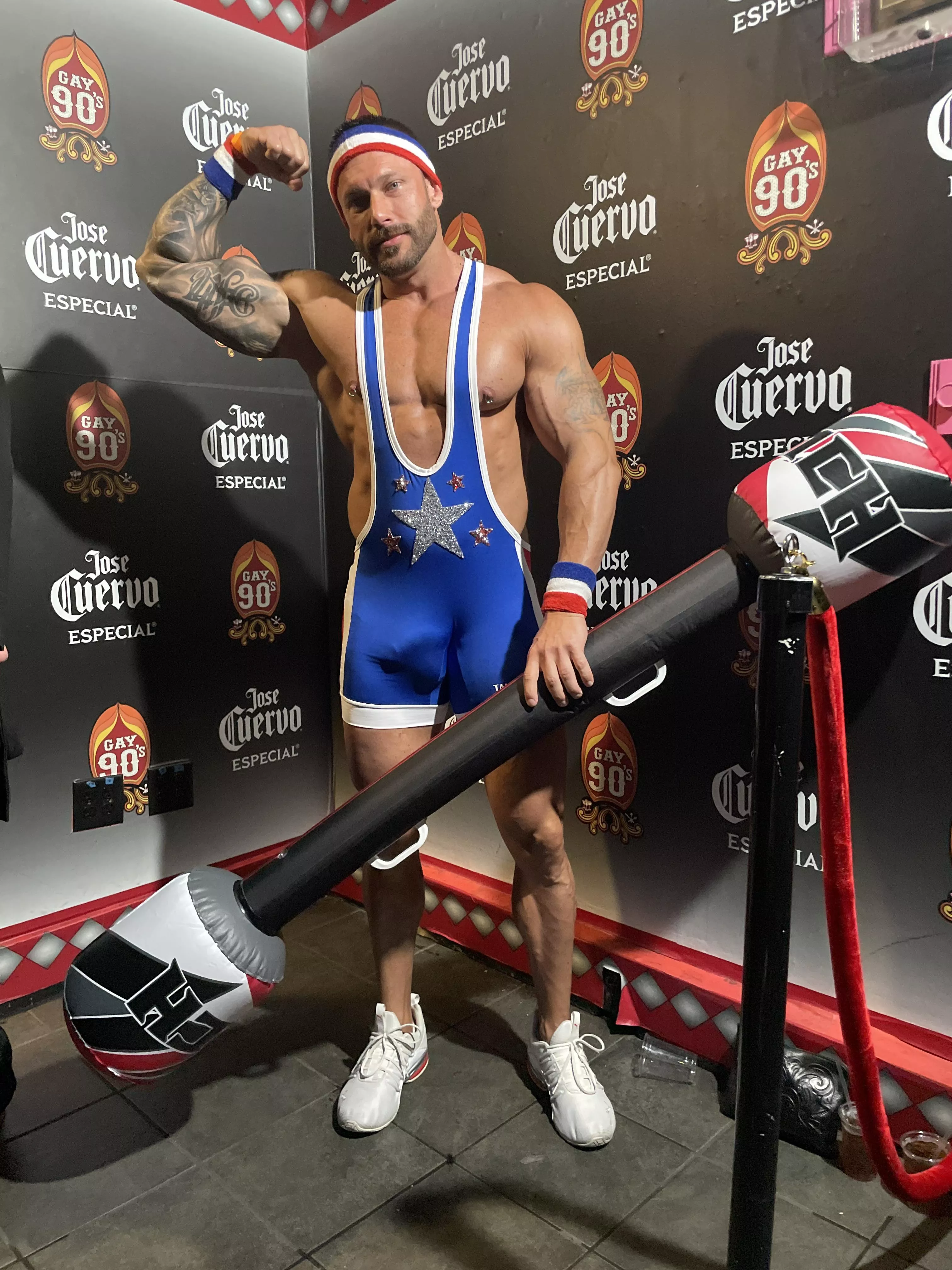 Who wants to joust? I’ll even let you borrow my stick since I have two… posted by ClydeXXXL