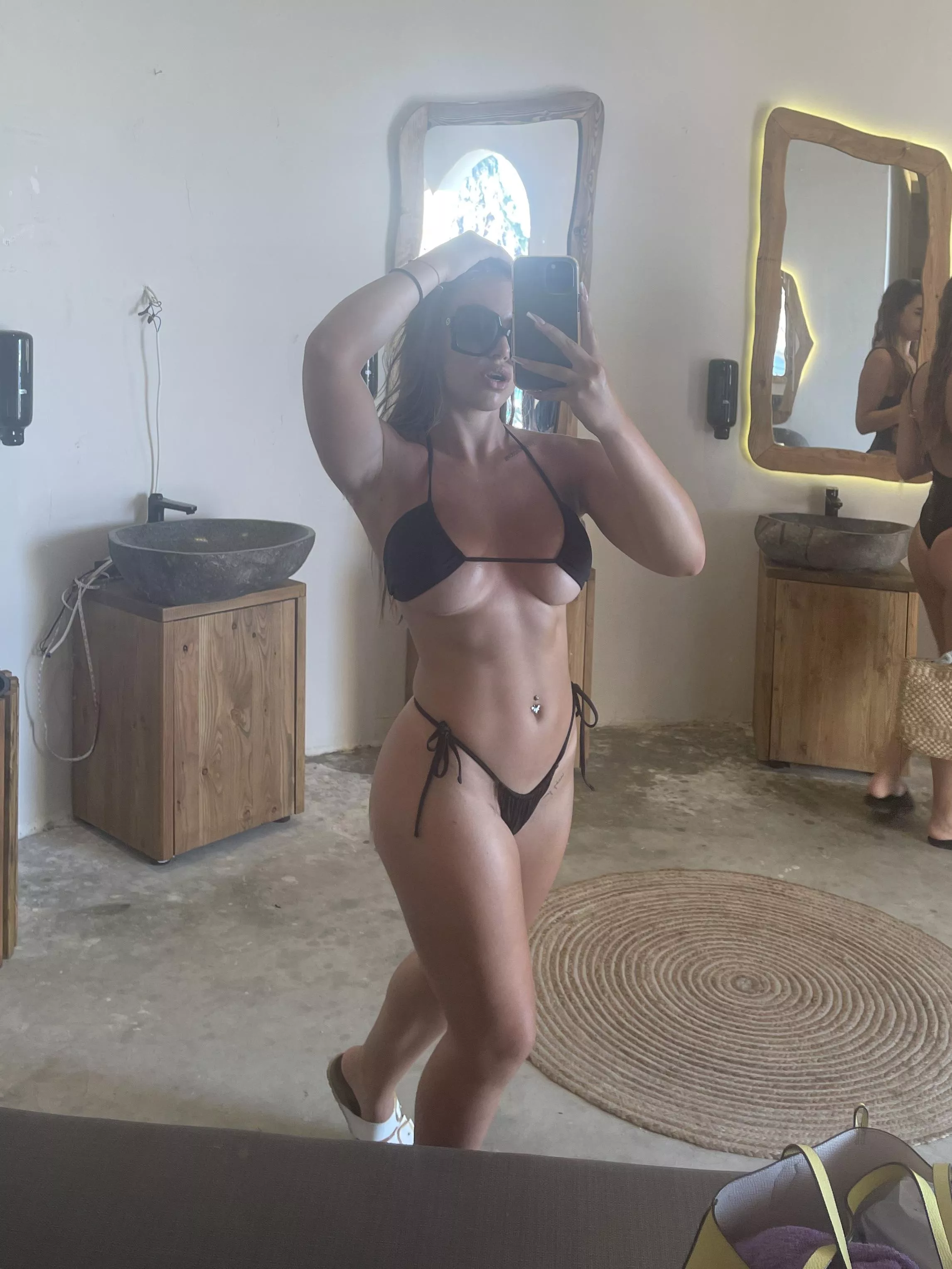 Wild and horny at the same time..🤯🥵💦[F] posted by WildbabyJ