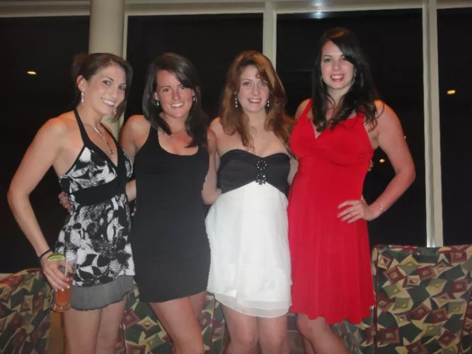 [4] sorority sisters by kiktotallyfun719