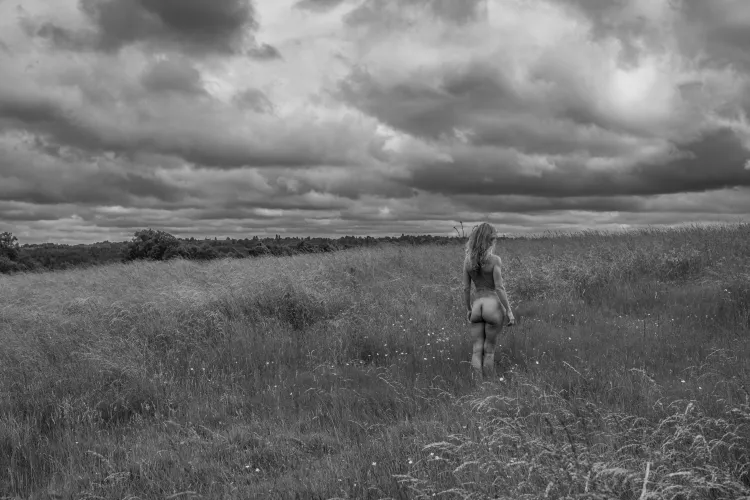 A storm is coming by HelenSaunders