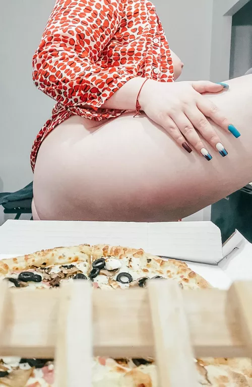 Big ass needs your kisses by krystallik