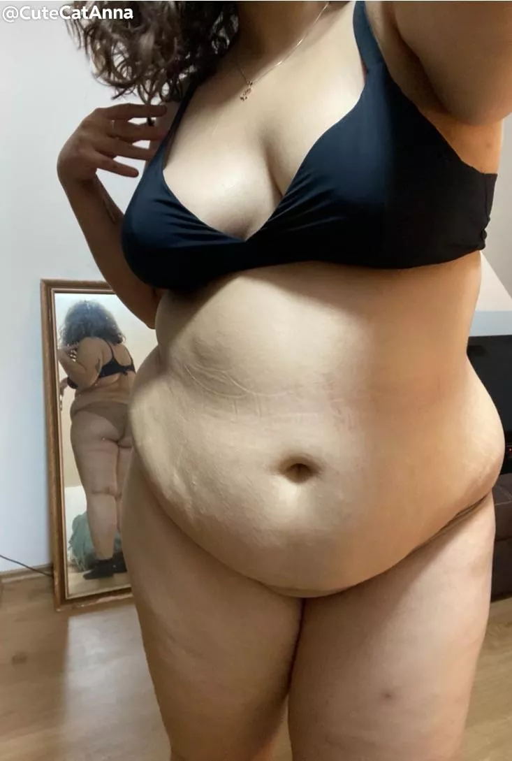 Both sides view 🫶🤌🏻 posted by CuteCatAnna