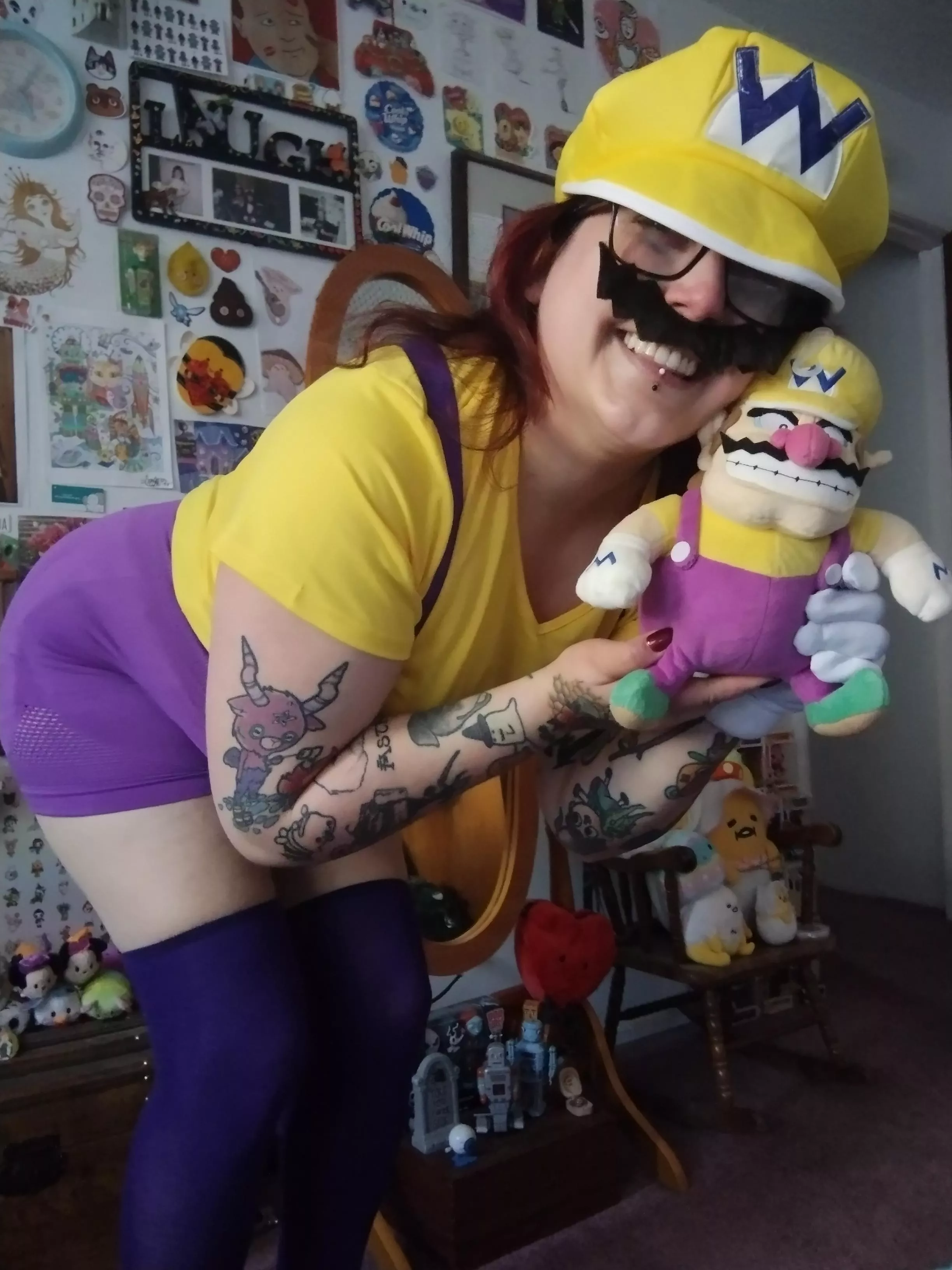 can I get a WAH in the chat? 💜 [enby] posted by ala_mode666