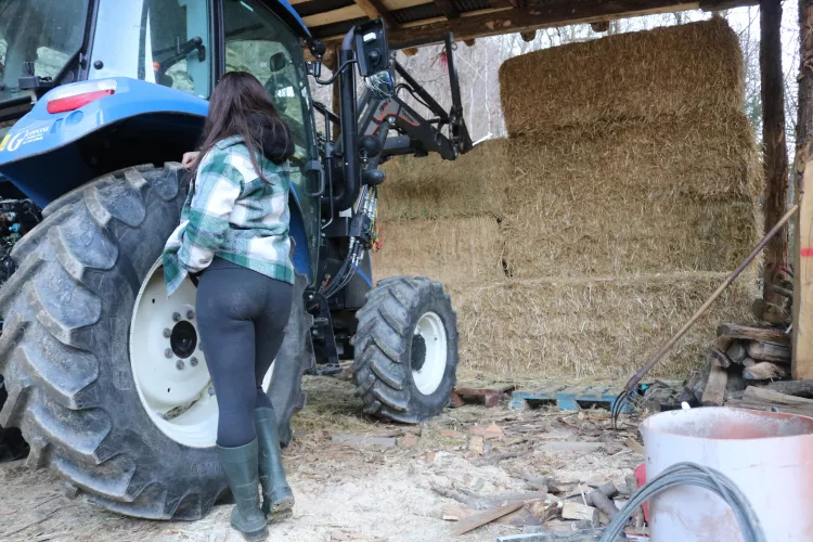 Cum get undressed with me and let's rock this New Holland by Thesquitties