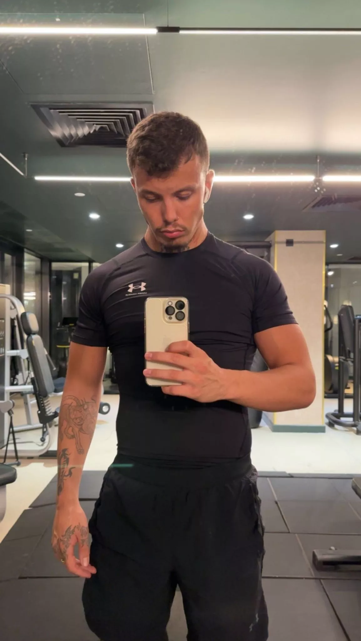 Does this forearm make me look hotter baby? posted by nsiveDeficie