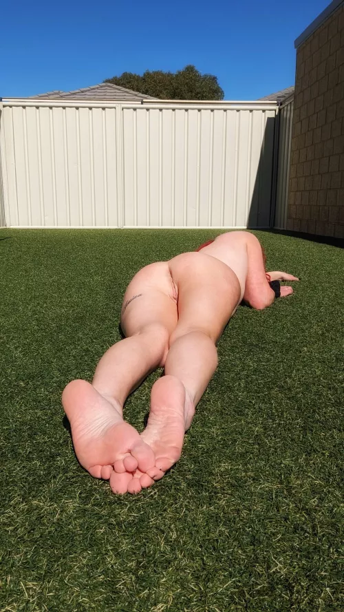 Feet or butt? 😇 or both? 😈 by ScarletSpencer