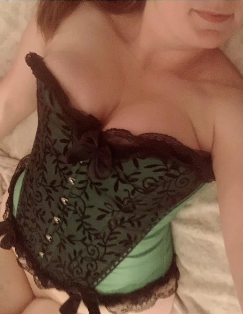 Follow @tulips_and_melons posted by TuLipsandMelons