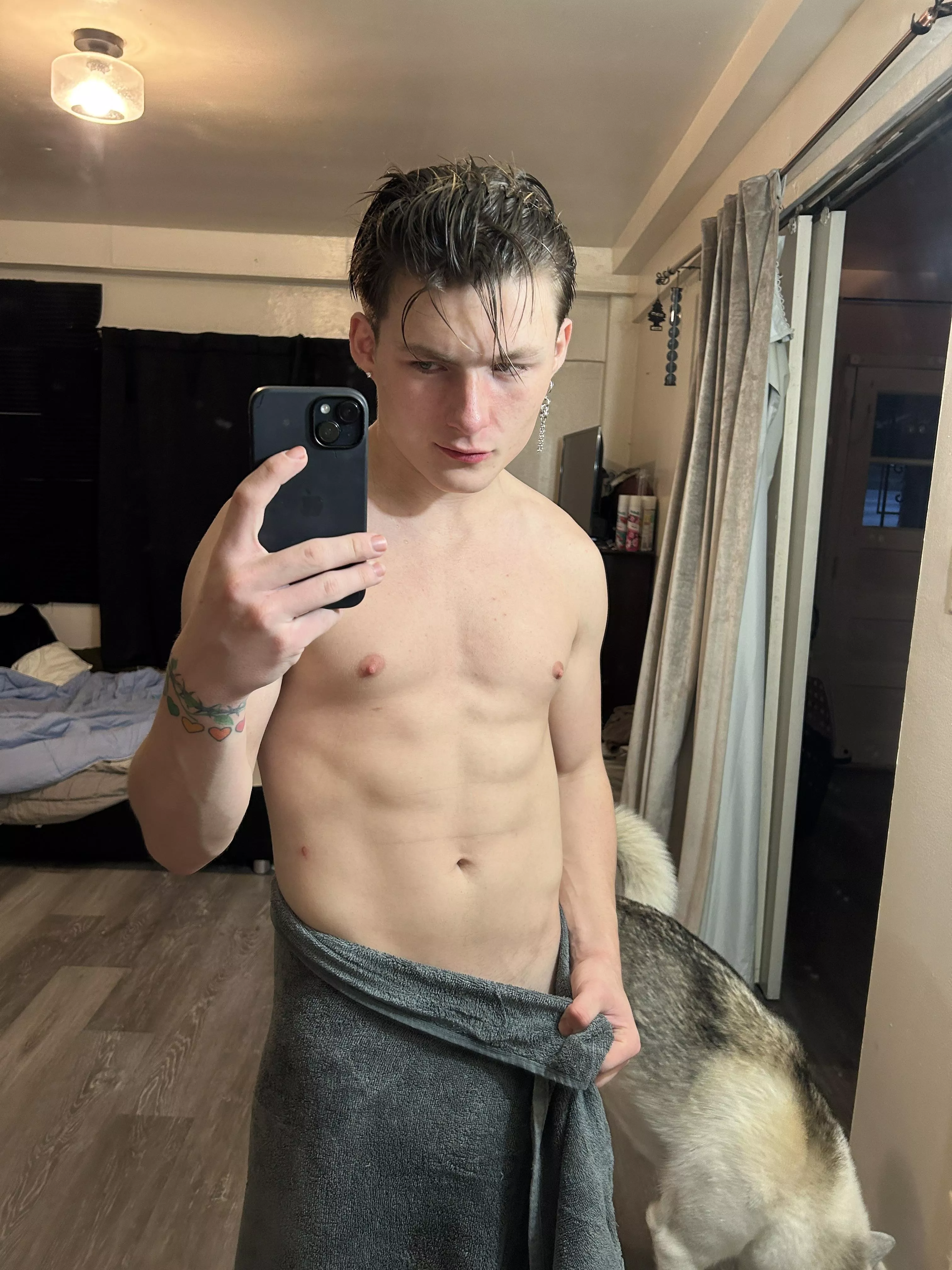 freshly showered ◡̈ posted by Nathyntrees