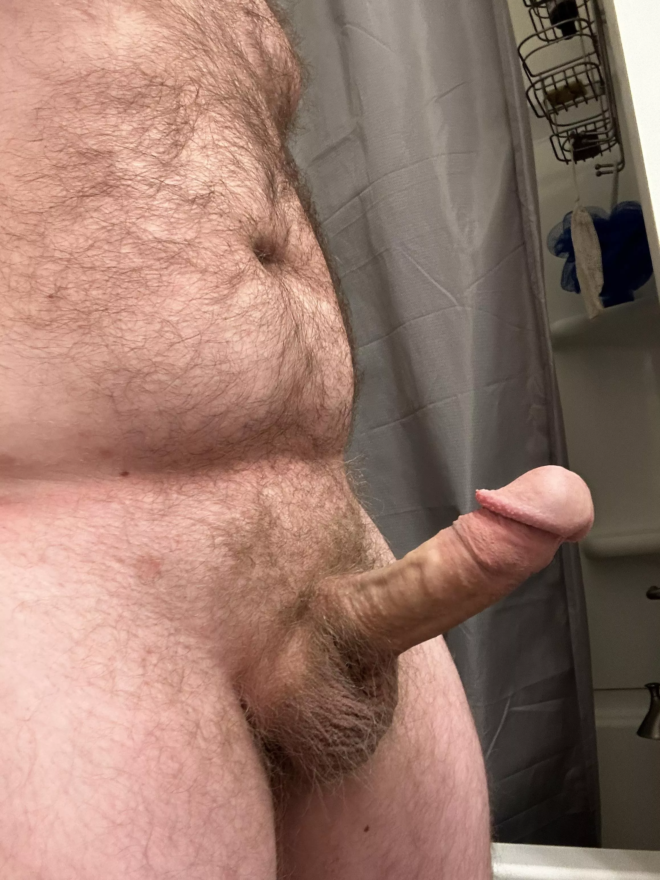 Help me get off before bed?😘 posted by throwaway42610213