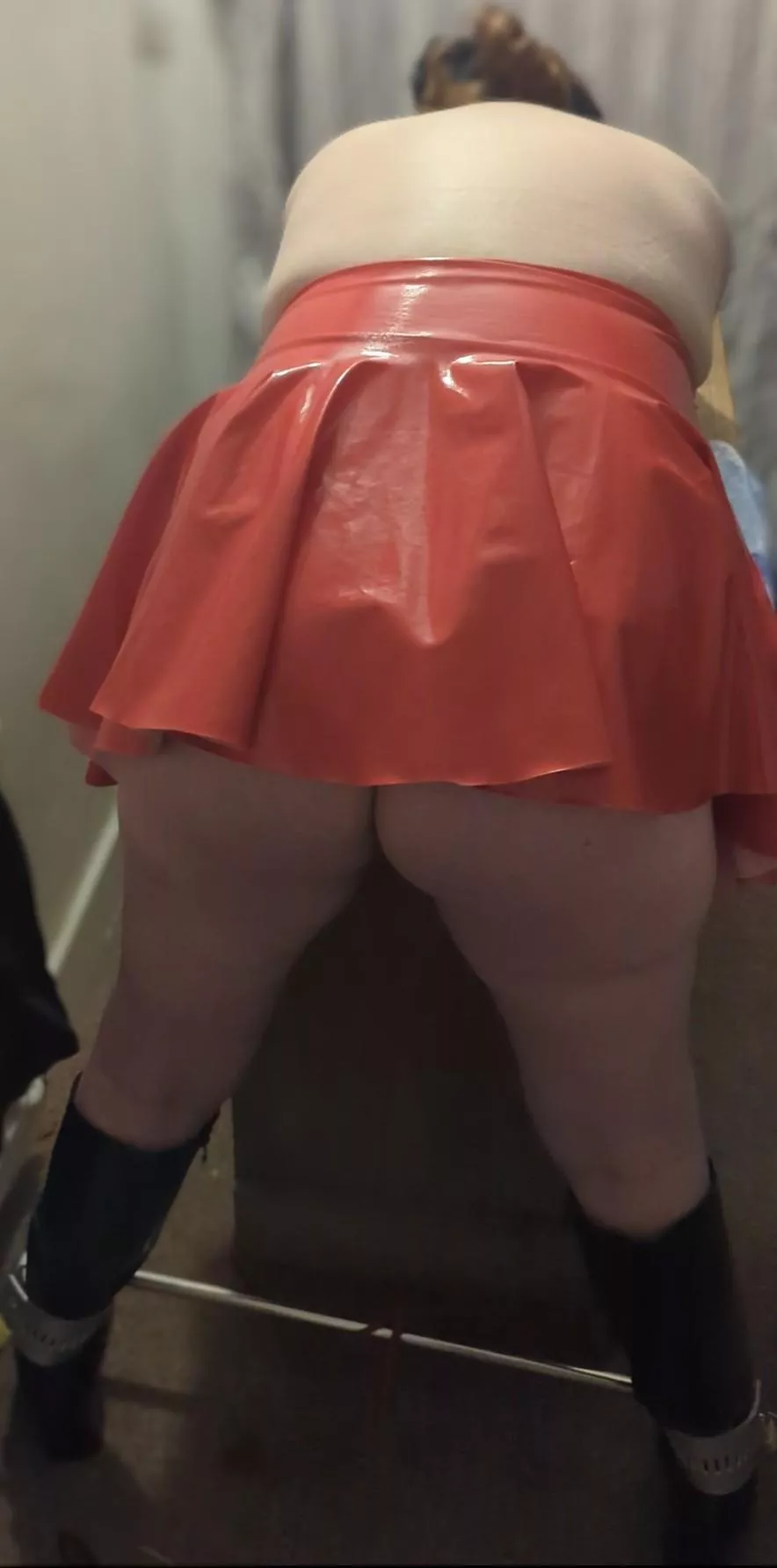 Rear view of last night's predicament posted by bondagefemale34