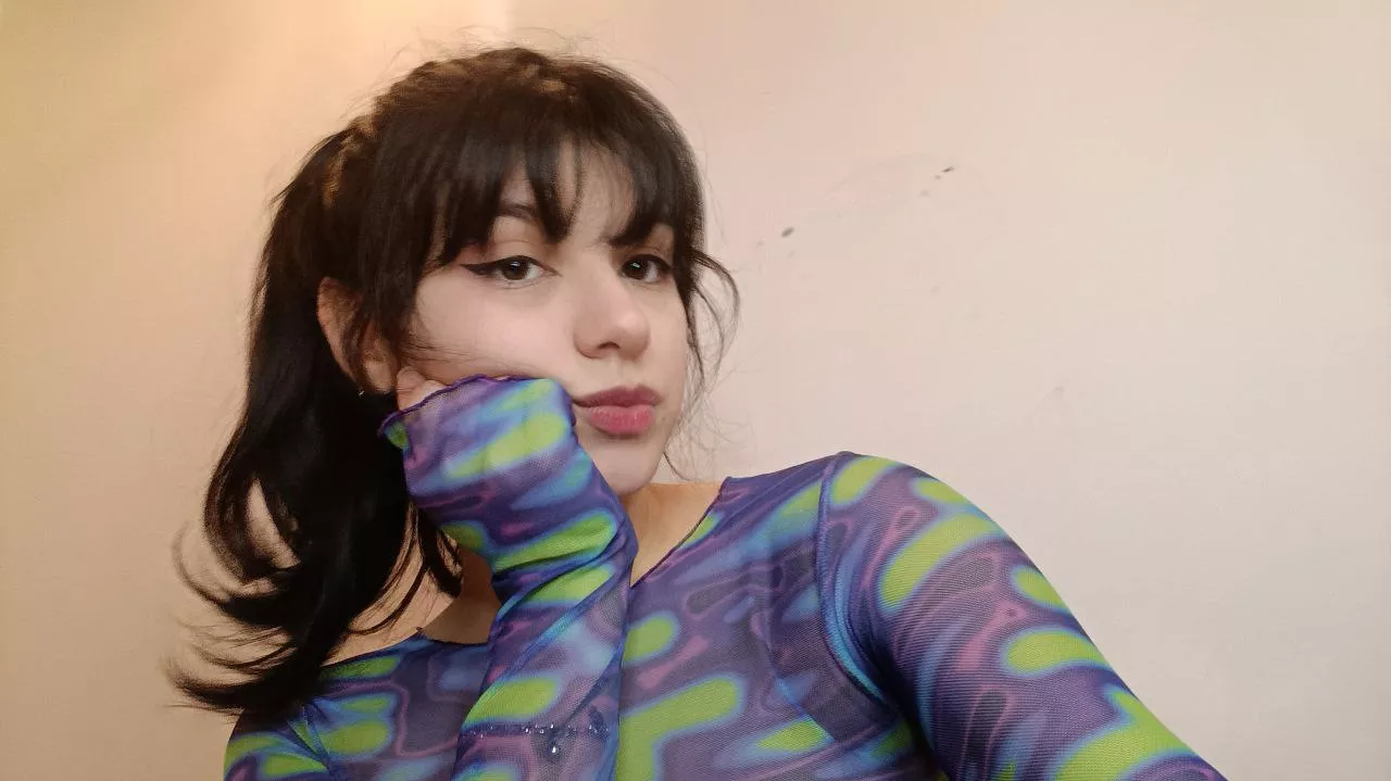 Unprepared selfie of mine.What are your thoughts? posted by Lovepopsicle