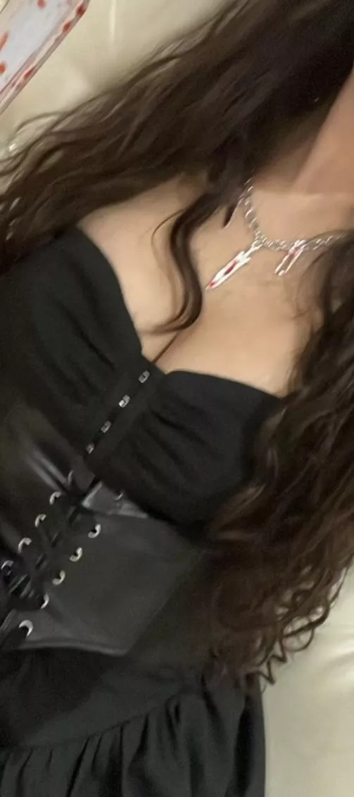 18 F 4’11 with C cups posted by Anxious_Ad_3865