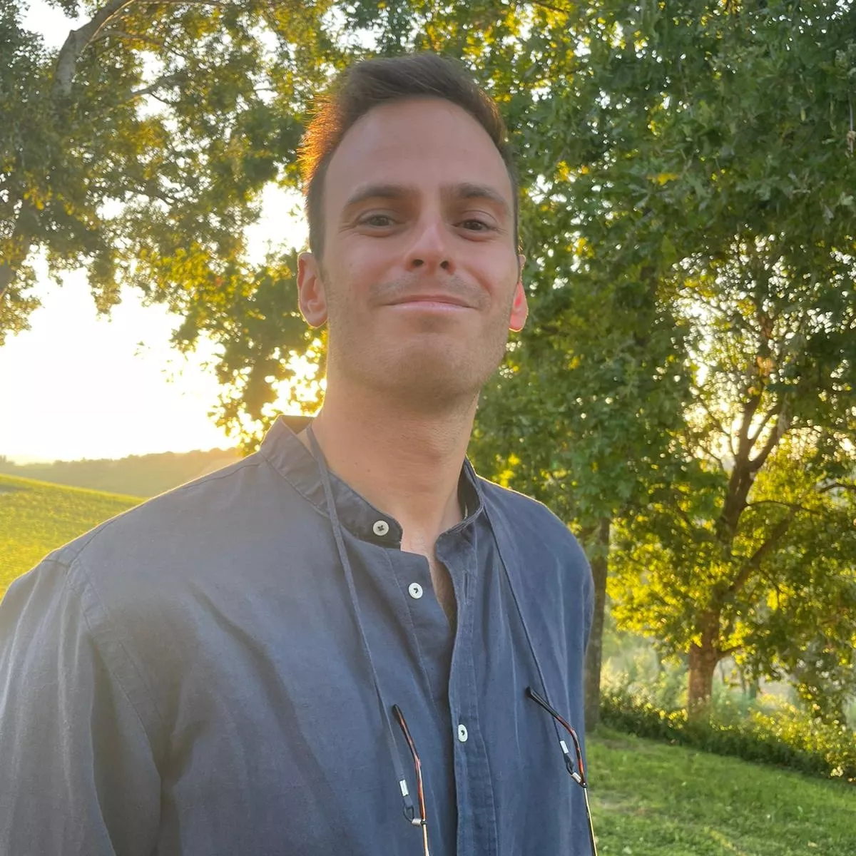 [25] Throwback to a pic my best friend took during my birthday I particularly like :) How are you guys doing today? posted by frax_98