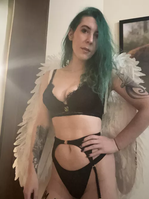 A petite VS Angel by sirenskiss3