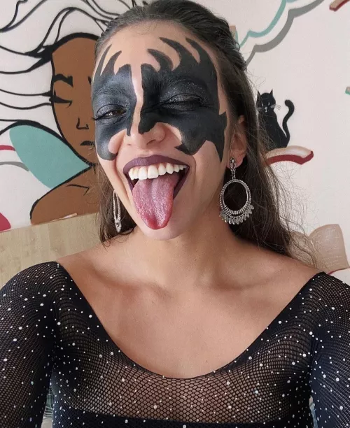 Debora Aladin tongue by Medium_Ad_8214