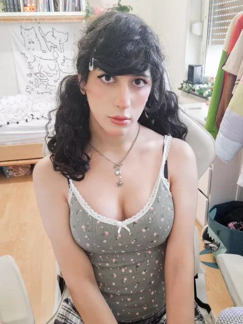 First reaction seeing me? 💗🙈 by purutrap