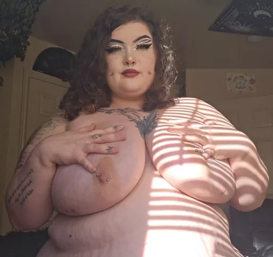 Good morning 🖤 by TheSoftWitch