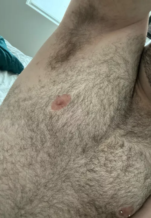 Haven’t worn deodorant in days. Really enjoying being natural. by thealixb