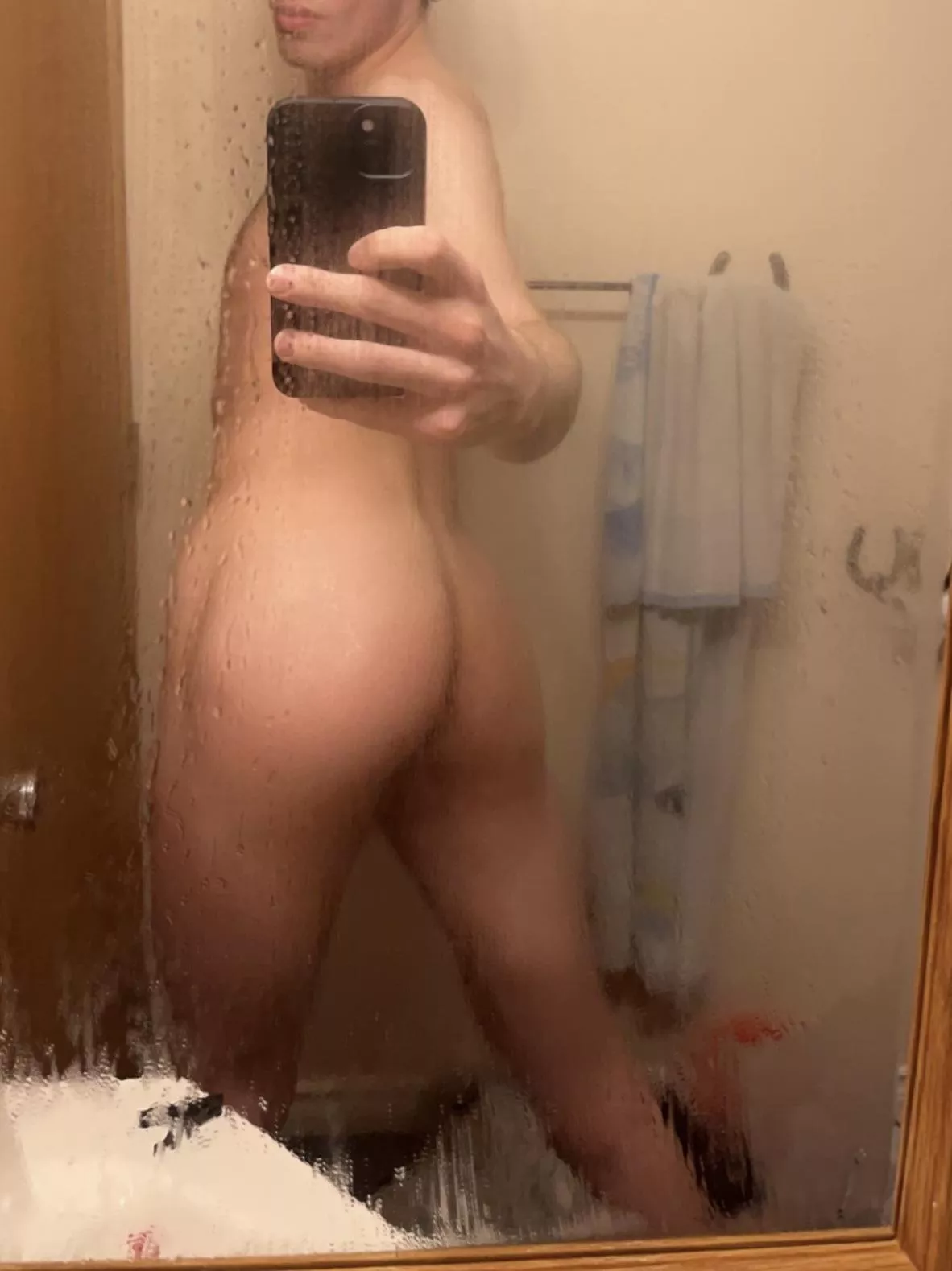 Hey 😈 posted by Brrreddit01