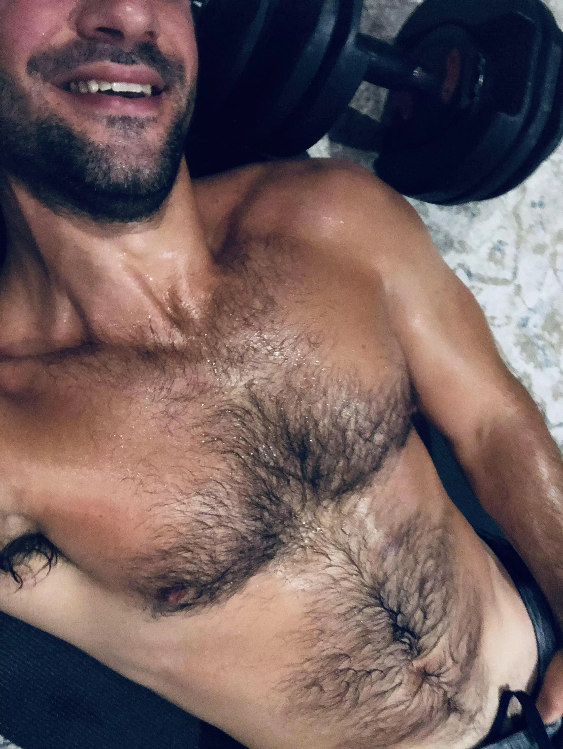 Home workouts hit different 😅 [m] posted by Roman3e