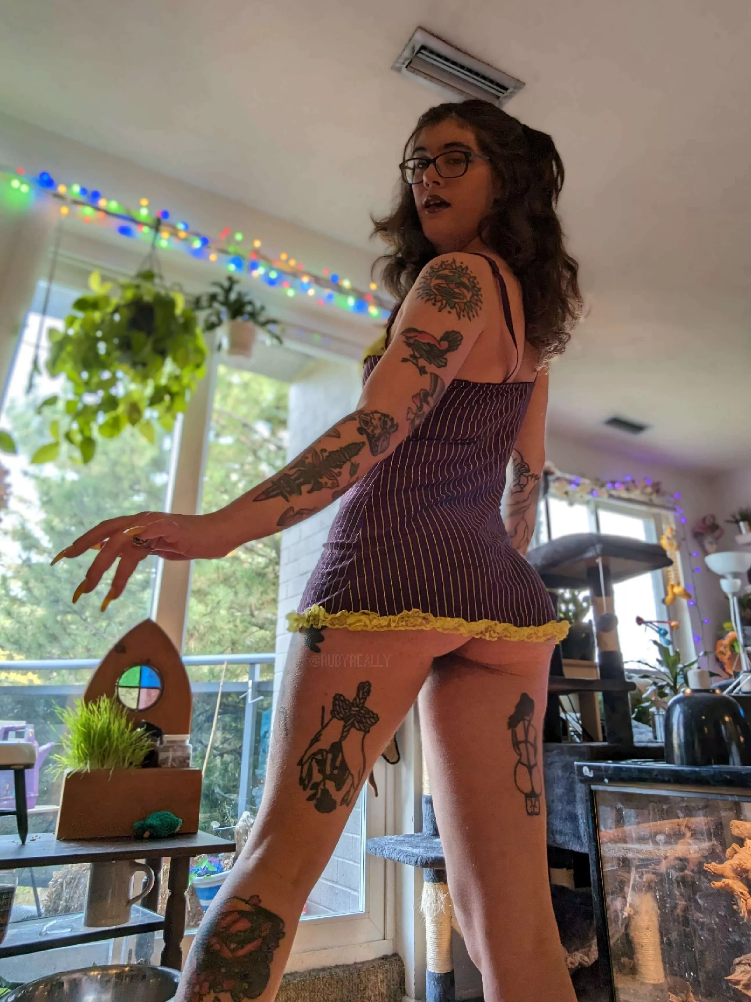 Inked, stoned and feeling alone ;) posted by roguenudez