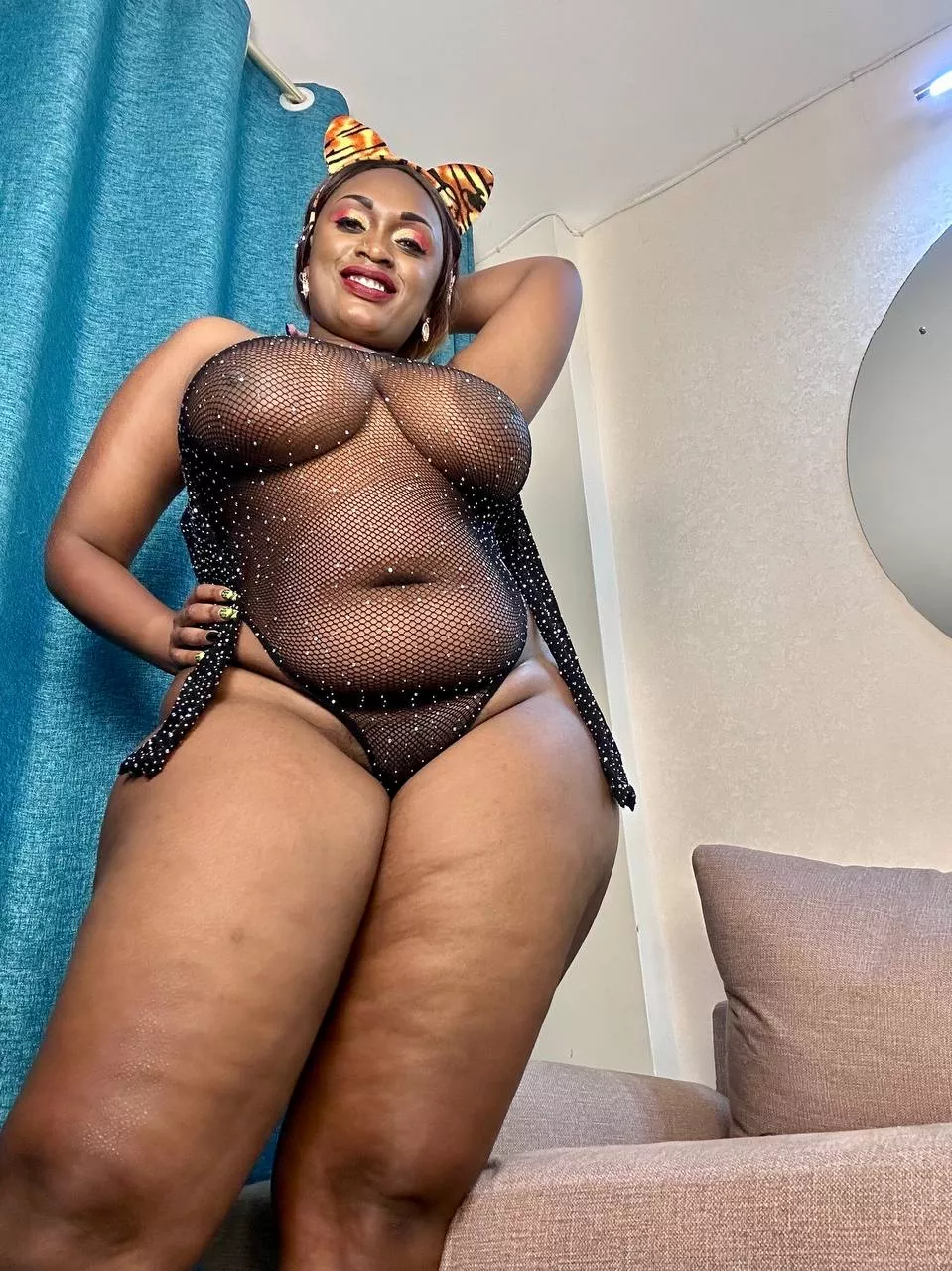 married momma. What you think of my body posted by Rozie_99