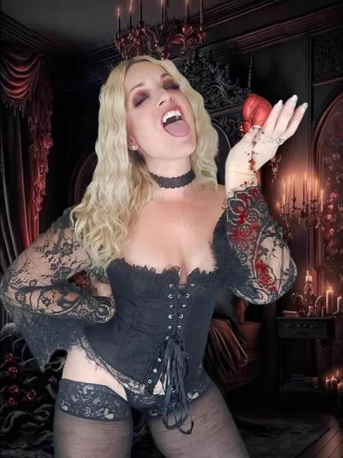 Vampire 🦇 by lokristinexoxo