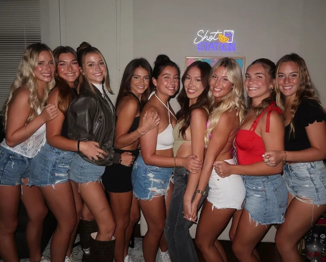 Who you picking out of this crowd? [9] posted by supastar1