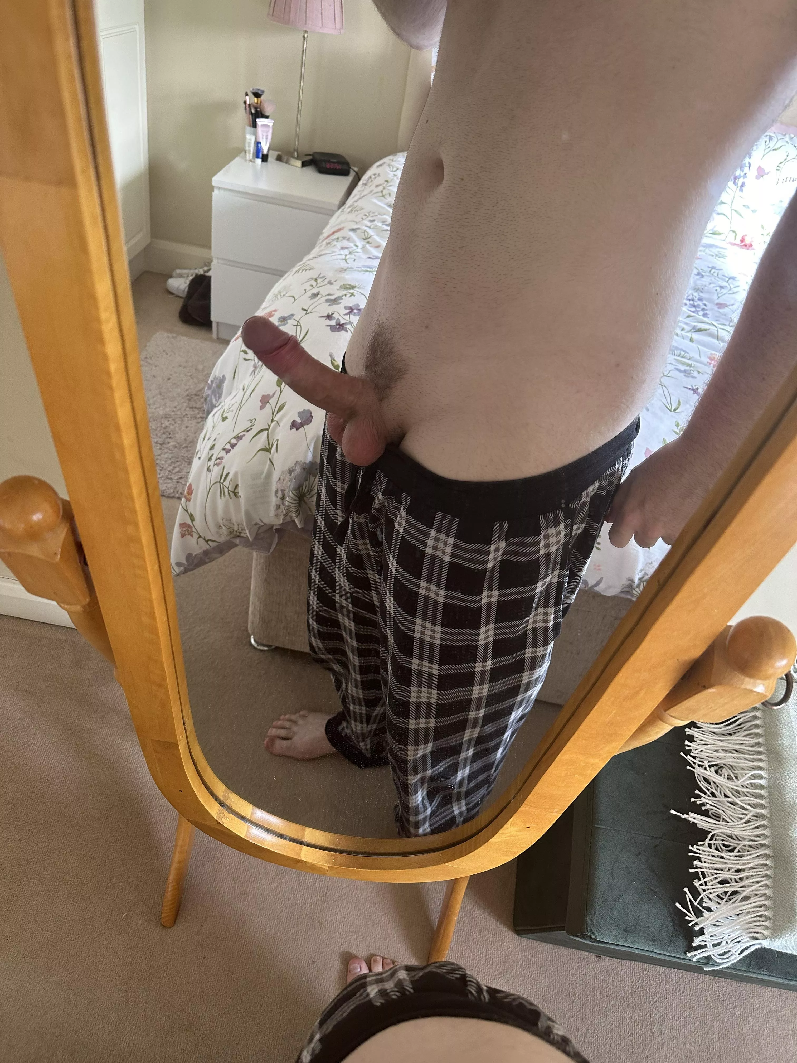 [18] Morning wood <3 posted by HolyMolyTed