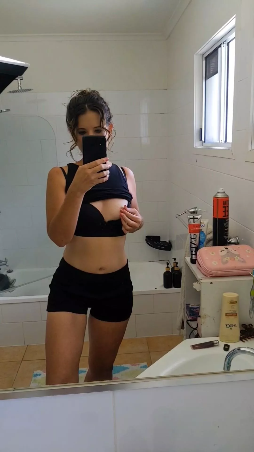 Amber (@cosmic_amber) [OnlyFans] posted by Amber_Ashleigh