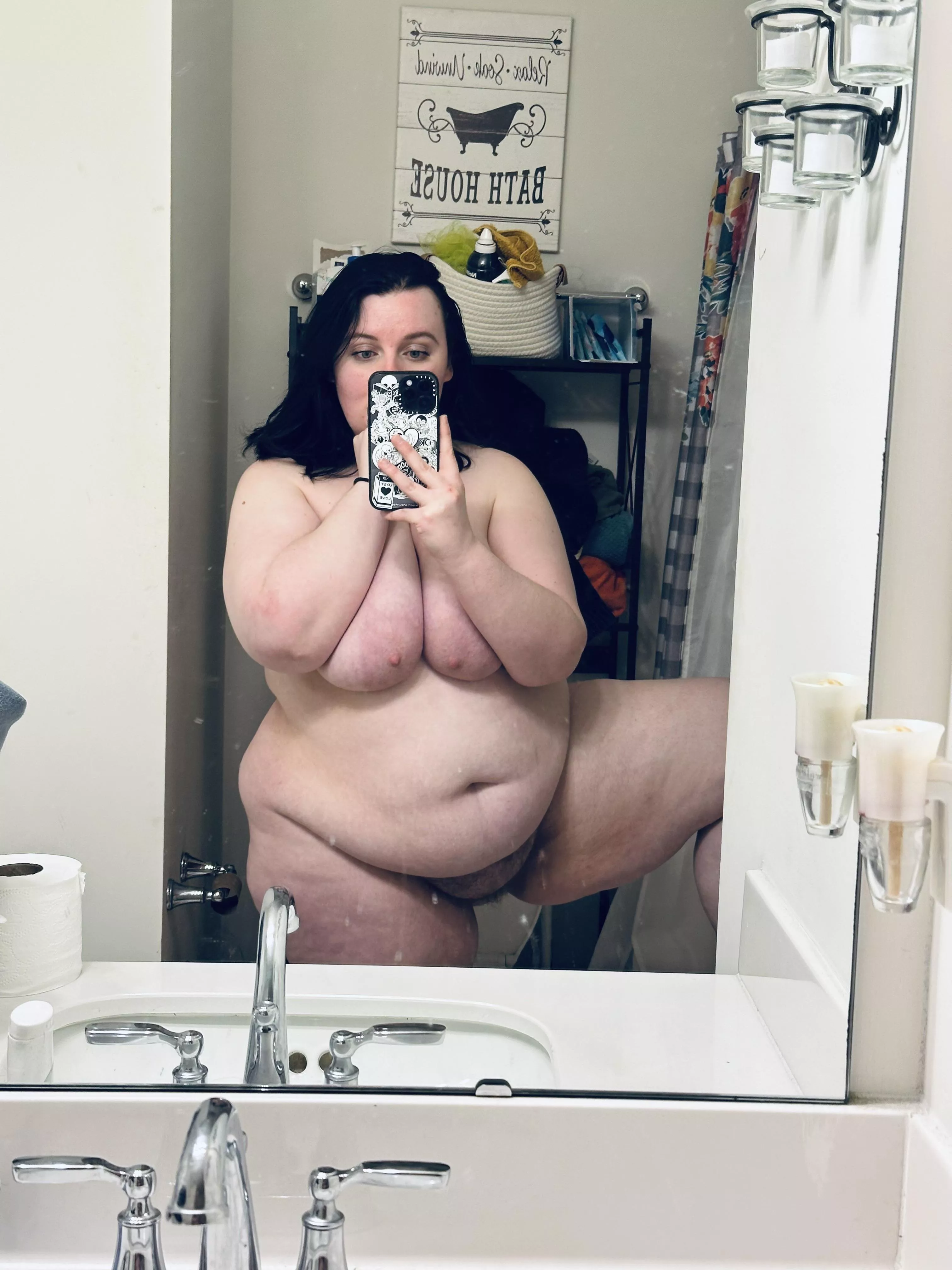 Be a lady, and close your legs posted by ChickenChoochie