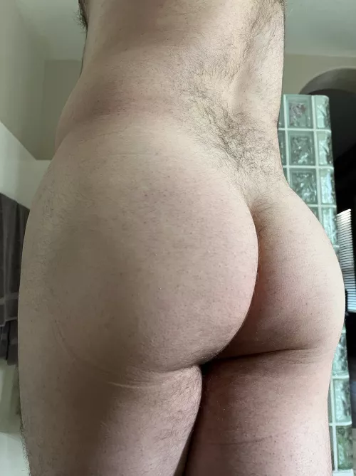 Feeling kinda femme today; do my curves give that vibe? by OodlesofBooty