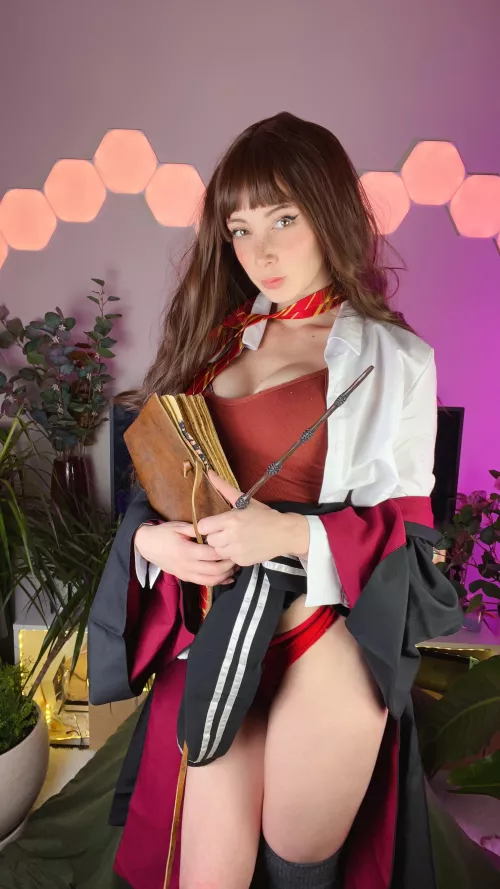 Hermione Granger by ellaelvin69