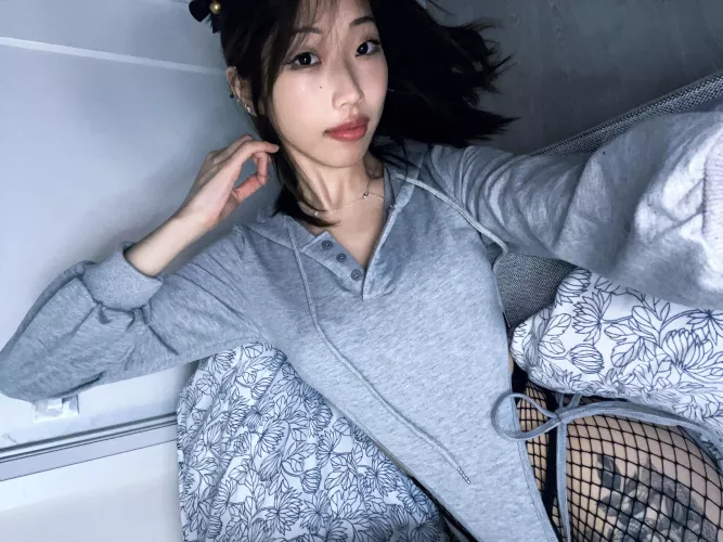 I just moved in, and there isn't even a bed yet.In any case, will you cum over? by Ada_UX