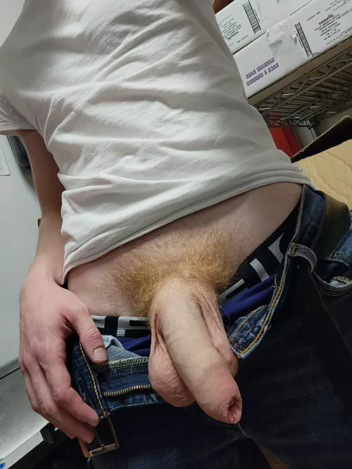 Just letting it hang ;) by Minaleth