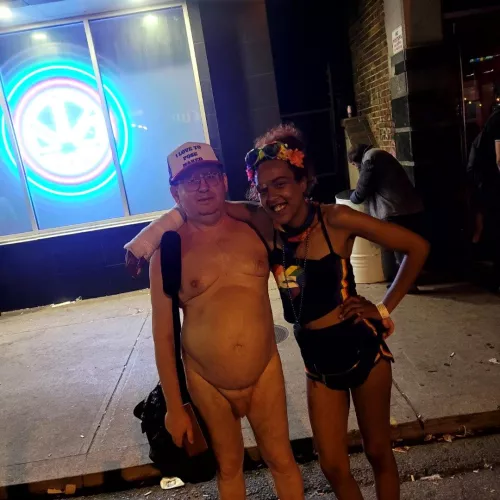 Looking for Mistress to enforce my public nudity by Nudeforall