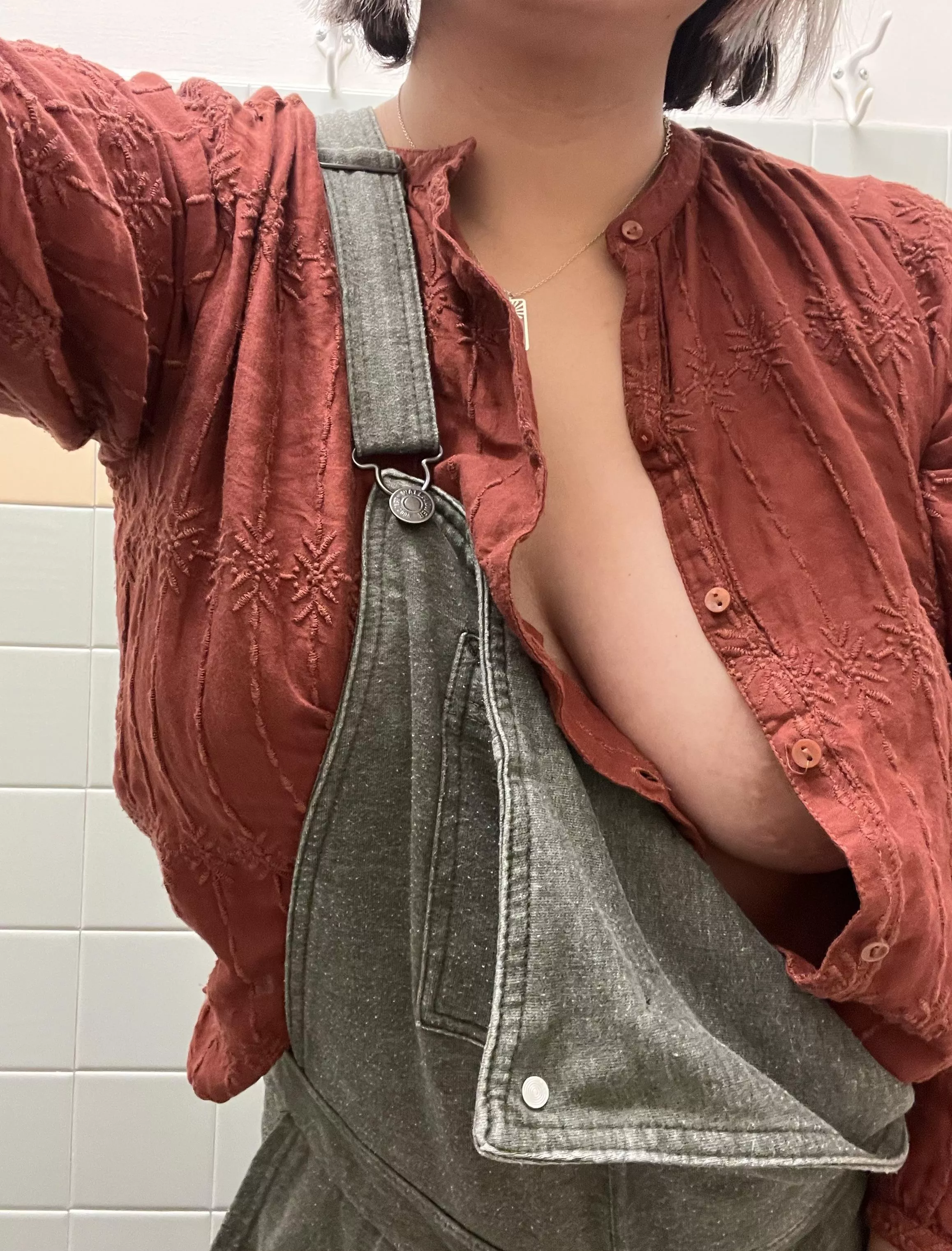 Nice to meet you, you’re here for the lesson right? posted by gemmacactus