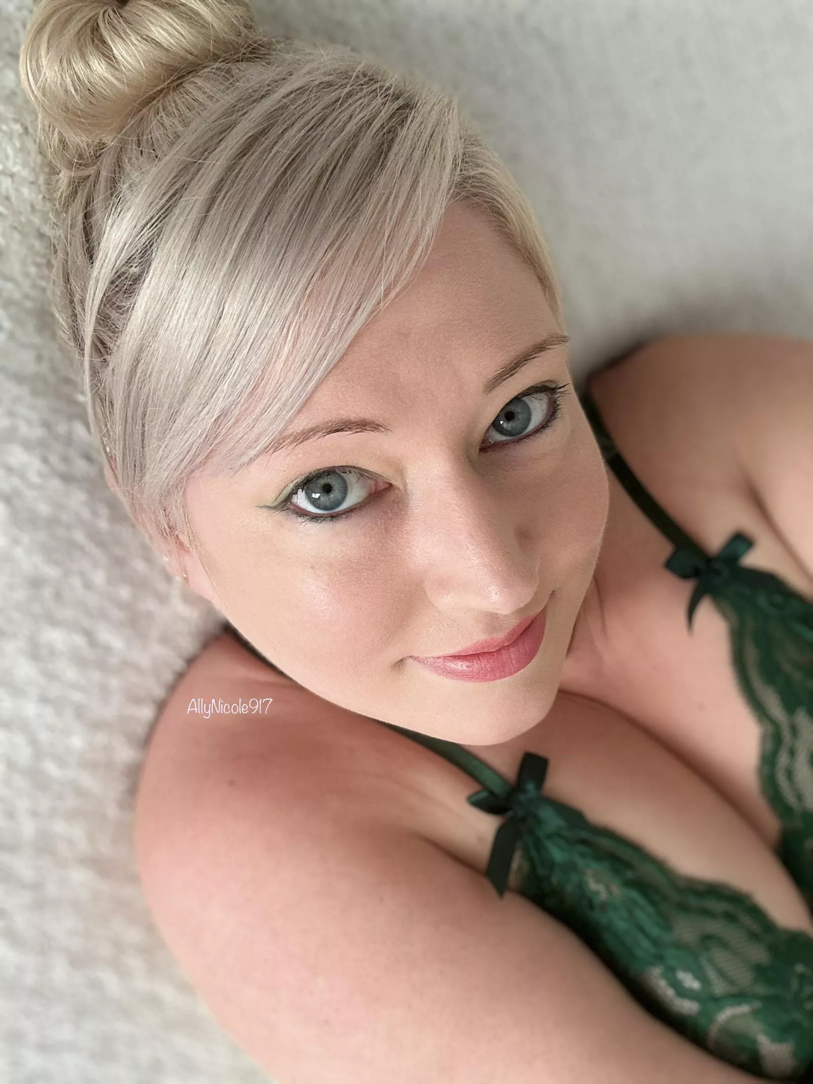 Pretty blondie posted by AllyNicole917