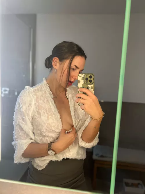 Rip this shirt off my sexy body by CertainlySwanky