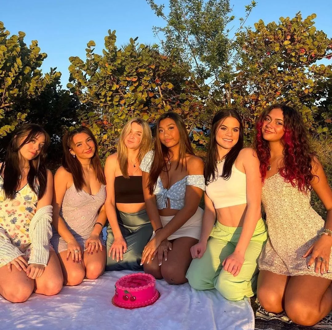 They're on their knees, don't make them beg [6] posted by supastar1