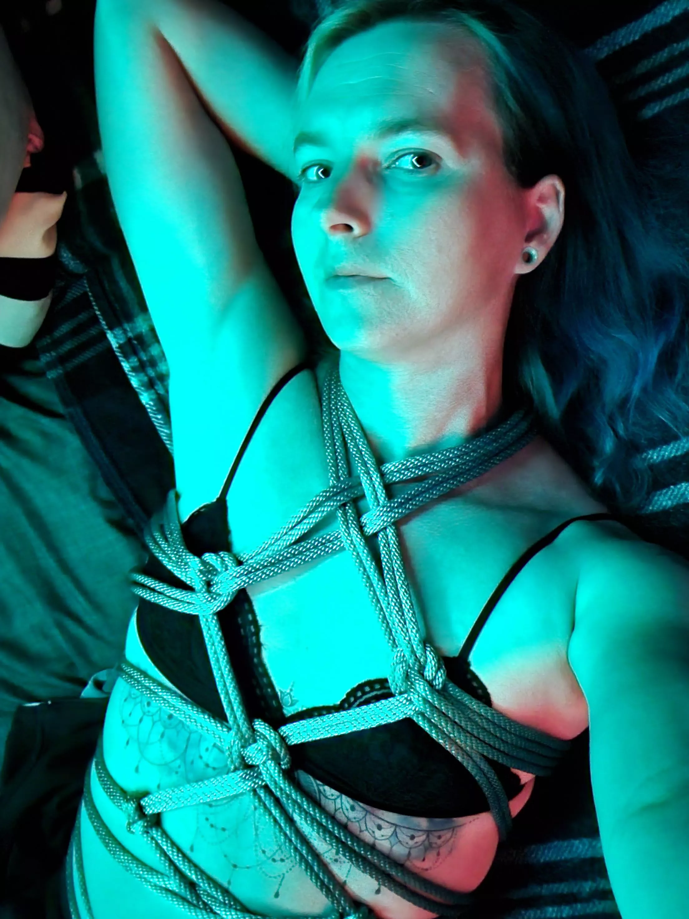 Trying new harness ideas. Self tied posted by swtchitupalt