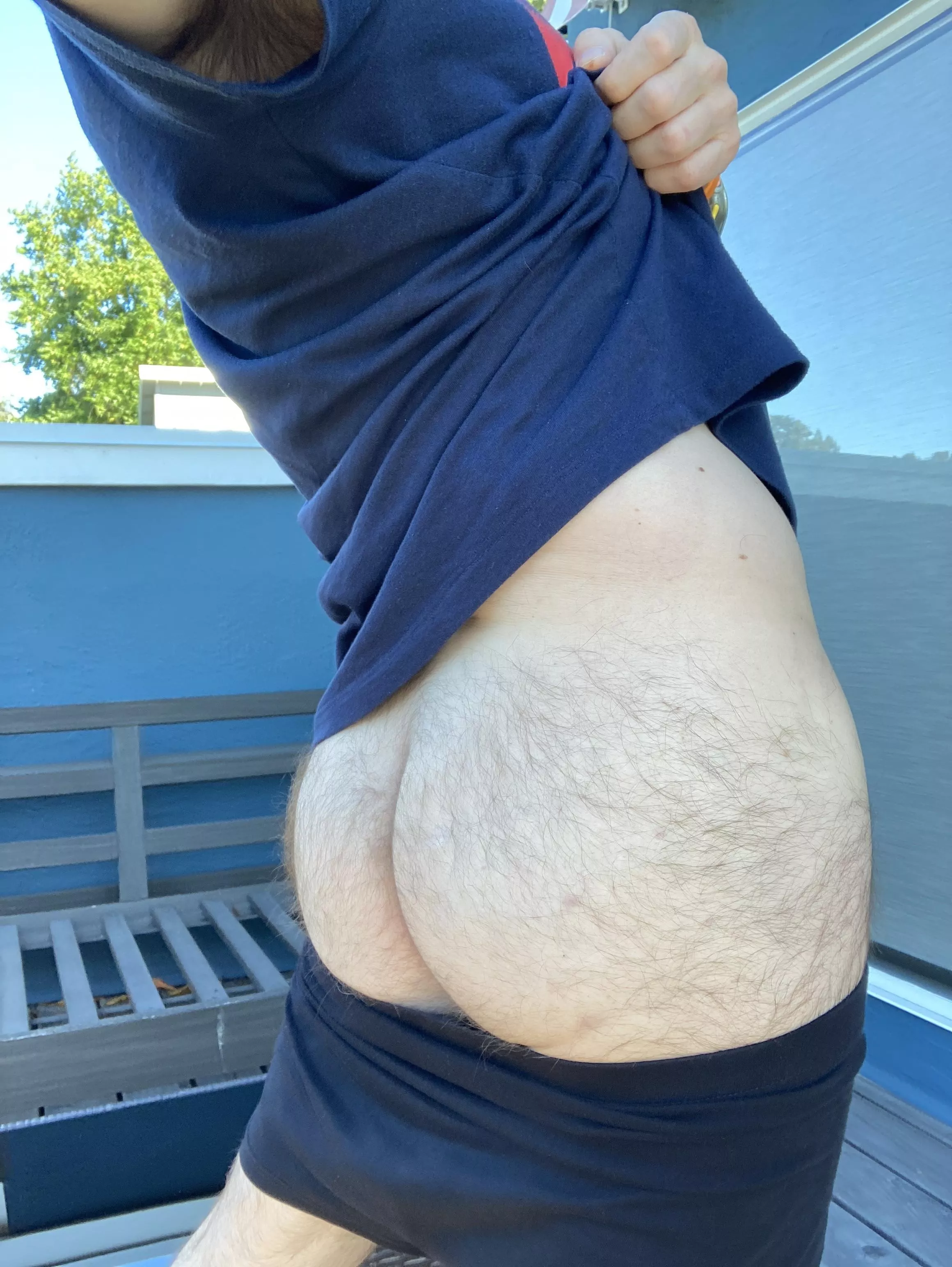 Who’s horny. Visiting Paris here posted by finebotherme